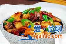 雞腿燉土豆？