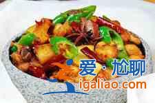 雞肉燉土豆的做法？