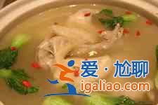老母雞燉湯的做法？