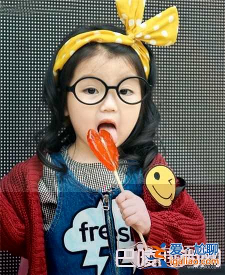 爸爸去哪兒4董力女兒崔雅涵資料 崔雅涵家庭背景及父母介紹？