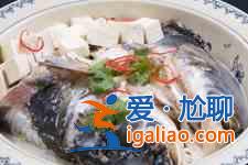 魚頭燉豆腐？
