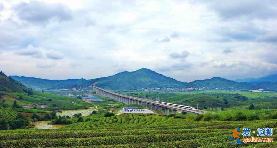 最美高鐵開通，沿途風(fēng)景如畫（組圖）？