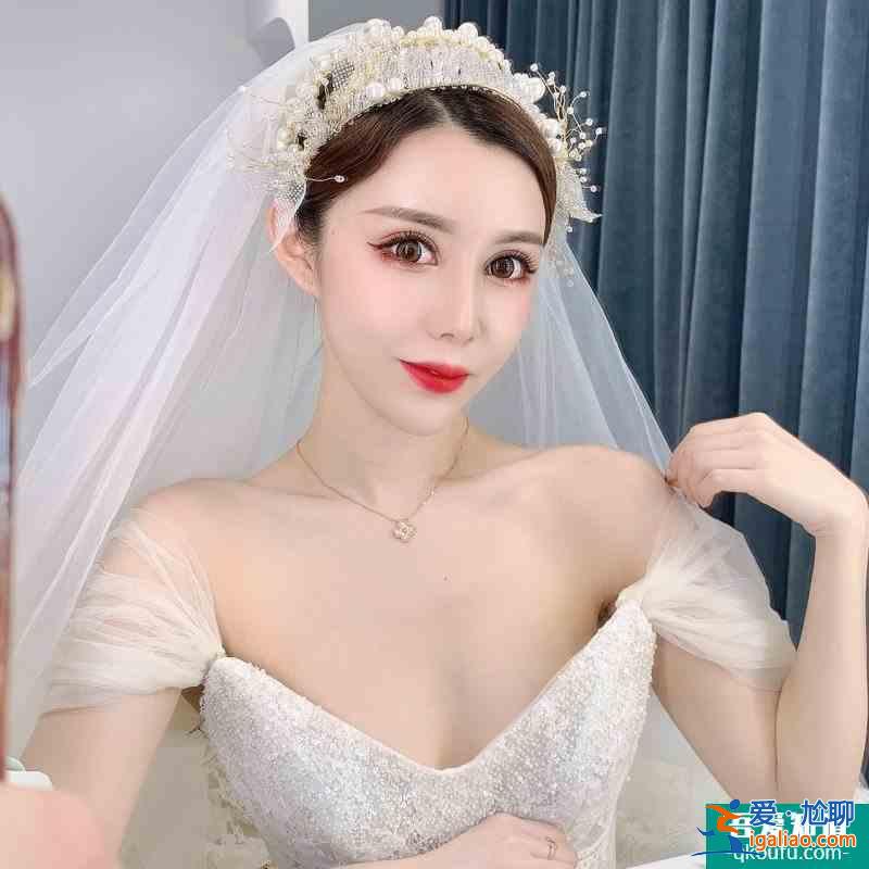 這個新娘太八卦了 濟(jì)南跟妝？