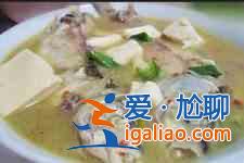 鯽魚燉豆腐的做法？