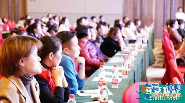 “愛與幸?！庇芰謱鲐鳛榧议L，你“真的愛”孩子嗎？？