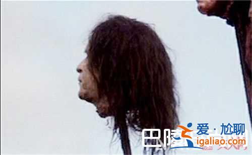 名劍收割機(jī)的鐵王座 玩嗨奈德的腦袋被惡搞的小布什爆眼后的紅毒蛇竟然睡著小玫瑰也怕劇透假戲假作的雪諾連？