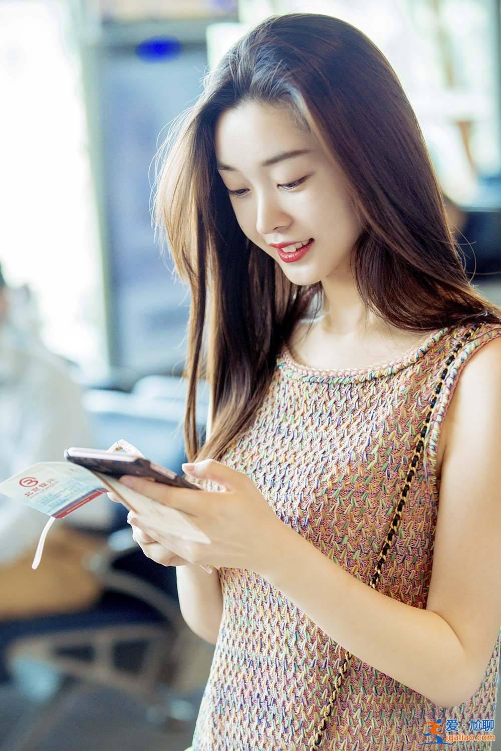 曝知名女星當小三多年，曾深夜主動給金主發(fā)浴袍照片 多細節(jié)被指宋軼