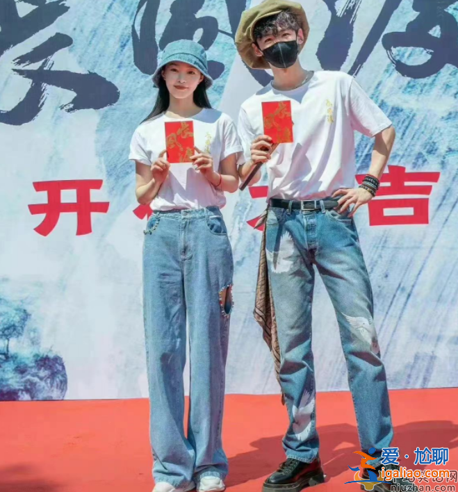 曝知名女星當小三多年，曾深夜主動給金主發(fā)浴袍照片 多細節(jié)被指宋軼