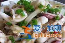蘑菇炒魷魚？