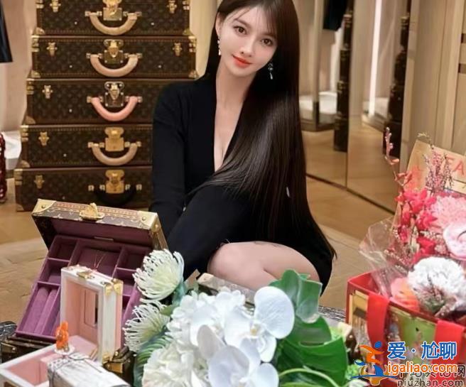 葉珂黃曉明戀情新進(jìn)展!女方否認(rèn)戀情稱已起訴，網(wǎng)友曝光多個(gè)戀愛細(xì)節(jié)