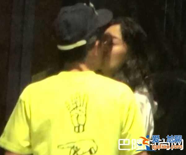 秦舒培結(jié)了幾次婚 秦舒培前夫是誰(shuí)？