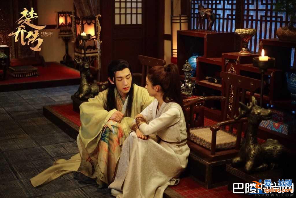 楚喬被宇文玥強(qiáng)吻 為什么不推開他？？