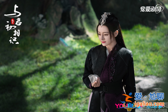 郭曉婷片場(chǎng)偷看熱巴？美女關(guān)系“破冰”從互夸開(kāi)始