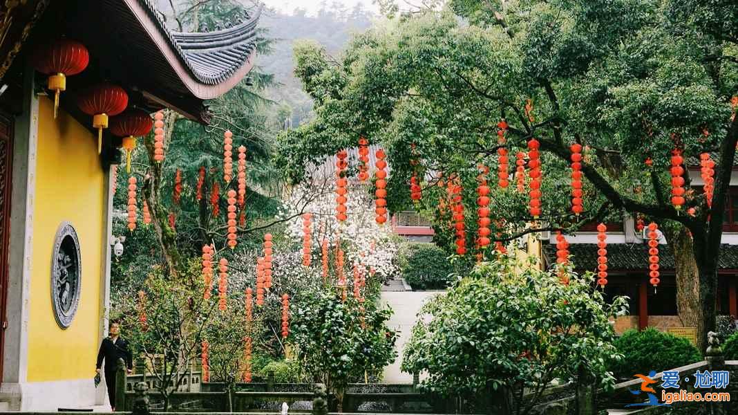 從杭州蕭山機(jī)場(chǎng)怎么去市區(qū)，杭州蕭山機(jī)場(chǎng)到市區(qū)有公交和地鐵嗎，杭州蕭山機(jī)場(chǎng)到市區(qū)的交通指南？