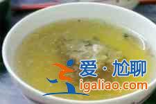雞骨草煲湯的做法？