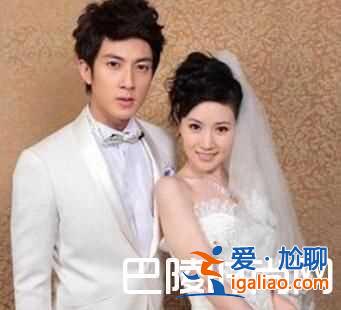 吳尊全裸海灘度假秀肌肉 老婆林麗瑩近照曝光長相甜美？