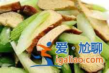 香干炒芹菜的做法？
