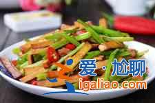 香干炒芹菜的做法？