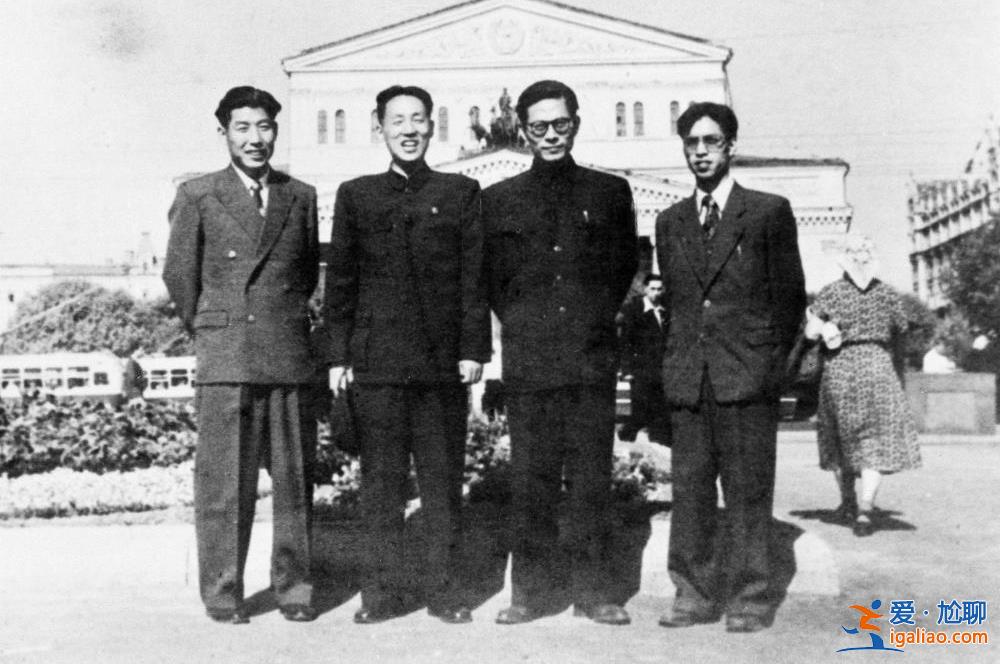 江澤民同志生平照片？