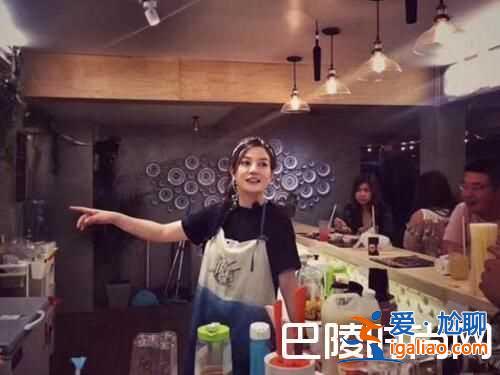 黃曉明趙薇現(xiàn)身泰國夜市 逛街買食材舊情遭扒？