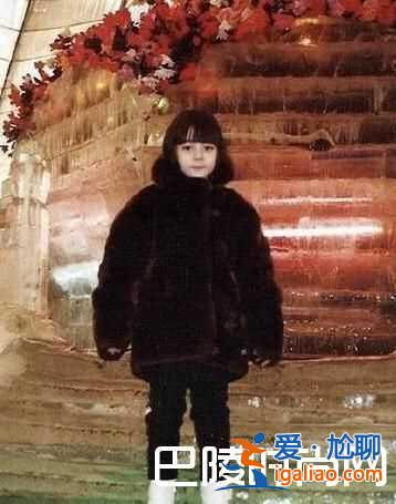 迪麗熱巴小時候照片曝光 整形前后照片對比驚呆眾人？