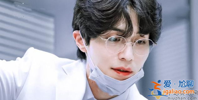 韓國男星李棟旭41狀態(tài)殺瘋了！生圖顏值依舊耐打