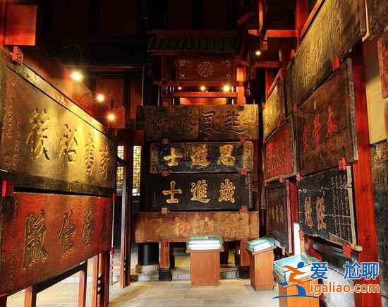 重慶晚上哪里好玩，重慶晚上好玩的地方，夜游重慶攻略？
