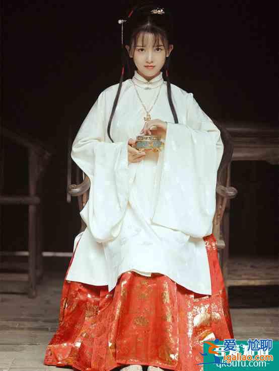 《琉璃》女主古裝太可了，一套漢服幾百到幾萬，上身簡直太仙了？