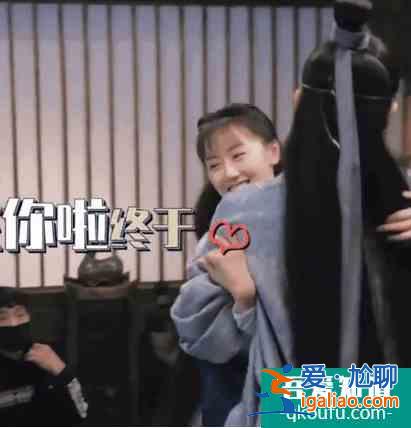 《琉璃》花絮不敢播，男女主拉手、擁抱太頻繁，曖昧溢出屏幕？