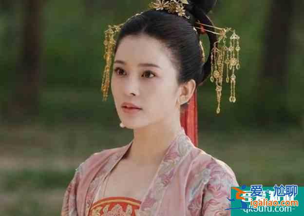 《長(zhǎng)安諾》女主被罵丑，和成毅不像情侶，CP感不如初遇夫婦？