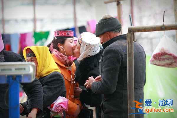 中國一少數(shù)民族，打招呼方式竟是吻嘴唇？