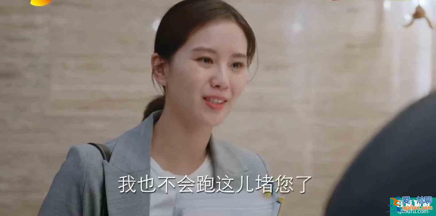電視劇《親愛的自己》停更兩日卻評(píng)分飆升，是配角人物刻畫細(xì)膩嗎？