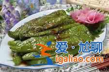 油燜尖椒的做法？