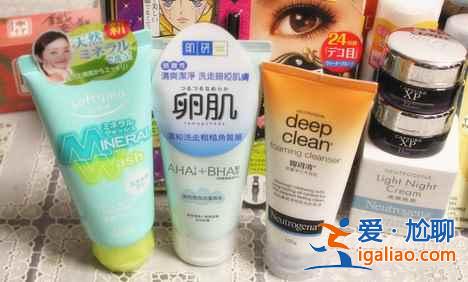 洗面奶能帶上飛機(jī)嗎，化妝品可以帶上飛機(jī)嗎？