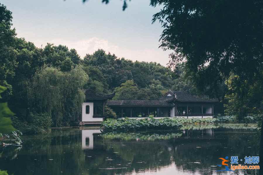 杭州西湖十大景點(diǎn)是什么，杭州西湖有哪些景點(diǎn)，杭州西湖著名的景點(diǎn)？