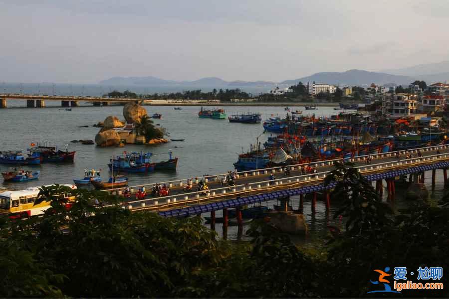 去越南玩帶美元合適還是人民幣，越南旅游的消費(fèi)水平？