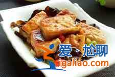 黑木耳燒豆腐？