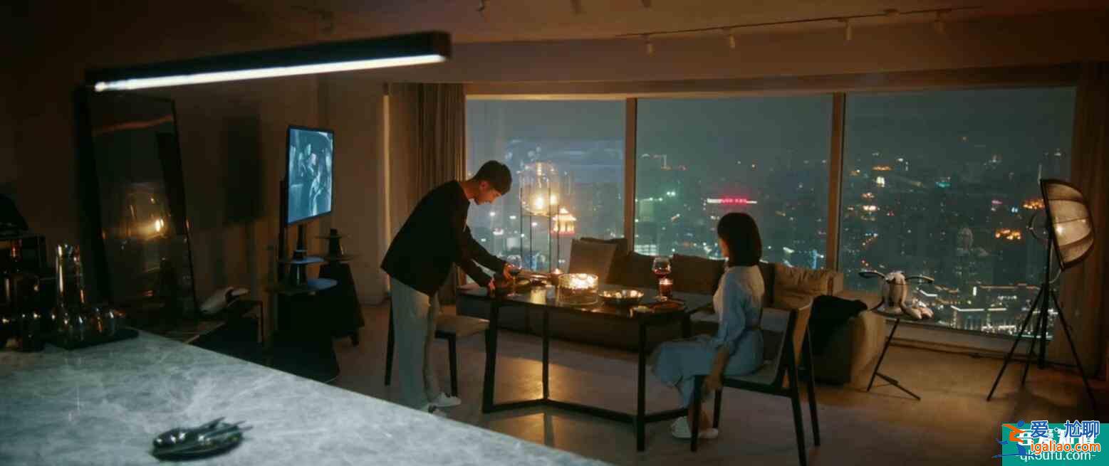 《他其實沒有那么愛你》：愛得卑微的女孩，在感情里如何完美蛻變？