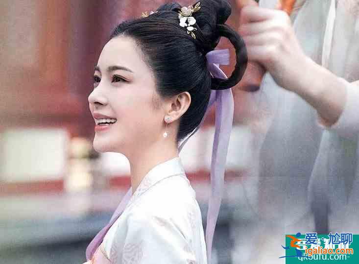 成毅新劇《長(zhǎng)安諾》無CP感，女主年紀(jì)大長(zhǎng)得老，同框像母子？