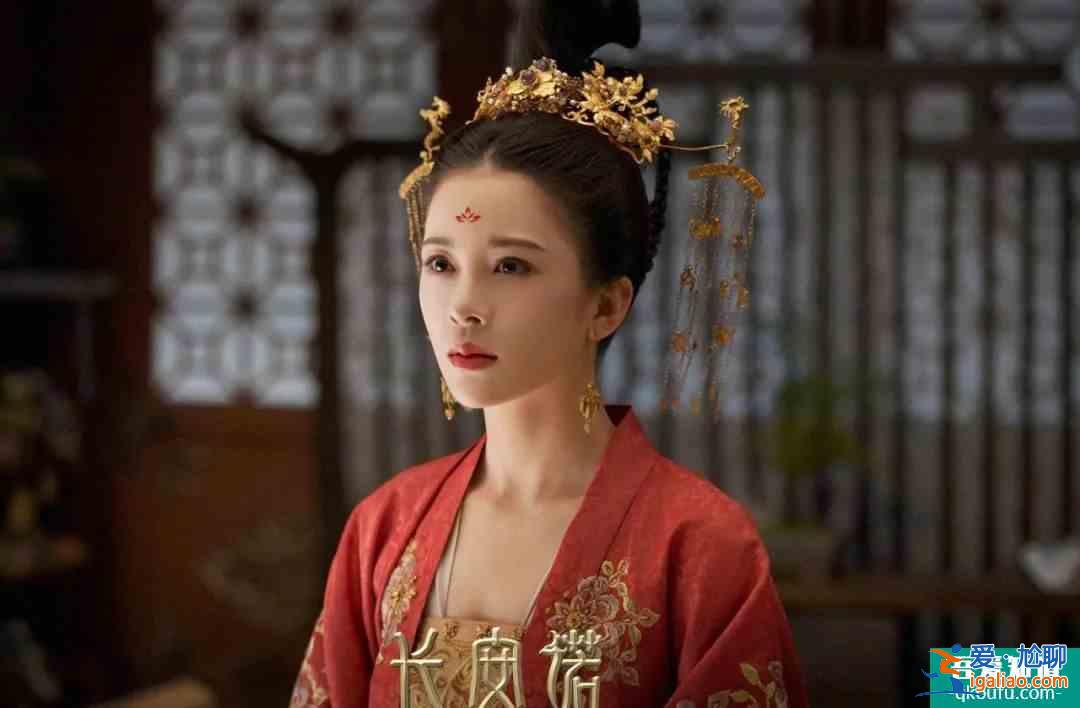 成毅新劇《長(zhǎng)安諾》無CP感，女主年紀(jì)大長(zhǎng)得老，同框像母子？