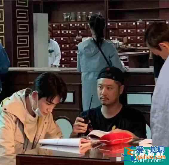 怎么也想不到，劉詩詩朱一龍的新劇《親愛的自己》，導(dǎo)演竟是任重？