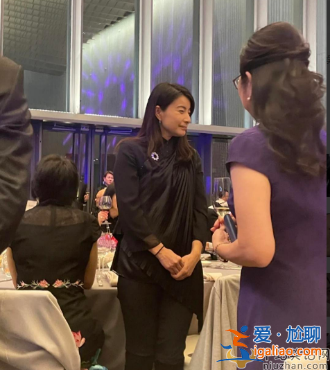 郭晶晶霍啟剛低調(diào)出席活動!女方素養(yǎng)樸素惹人大贊 男方發(fā)福肚子微胖
