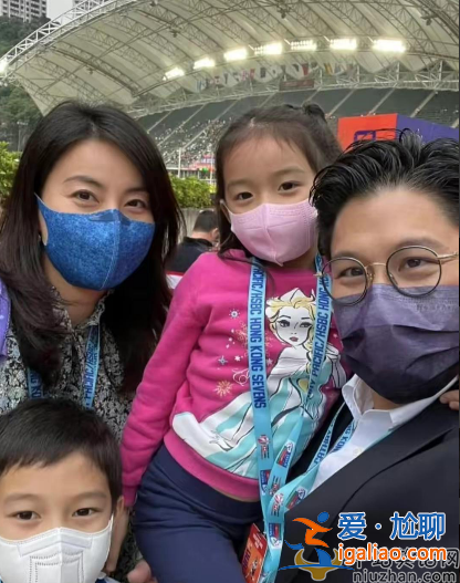 郭晶晶霍啟剛低調(diào)出席活動!女方素養(yǎng)樸素惹人大贊 男方發(fā)福肚子微胖