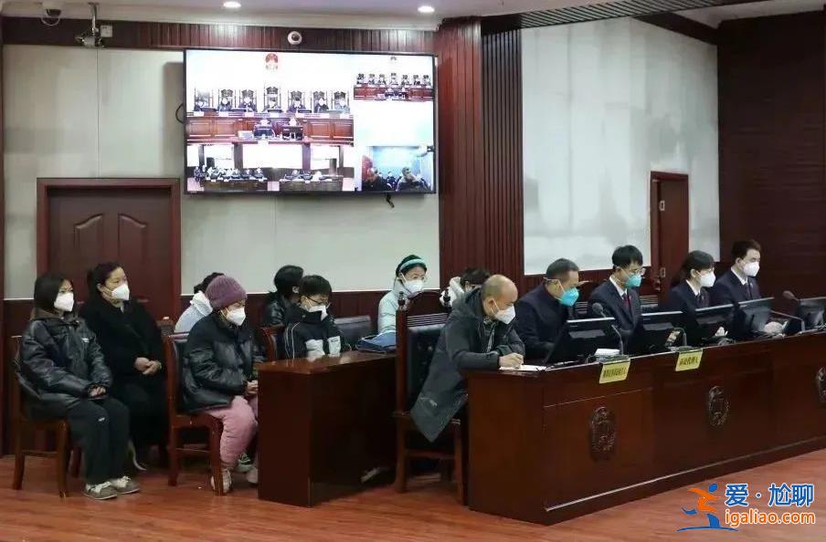 河南女子舉報“父親被打死” 2名被告人受審？