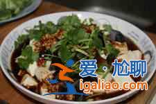 松花蛋拌豆腐？