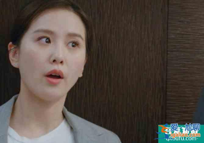 《親愛的自己》首播！劉詩詩狀態(tài)疲憊顯老態(tài)，演技尷尬遭刷屏吐槽？