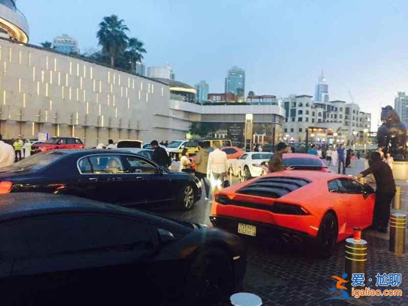 迪拜街頭的豪車，真是叼炸天??？