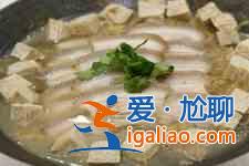 酸菜燉粉條的做法？