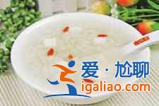 銀耳雪梨粥的做法？