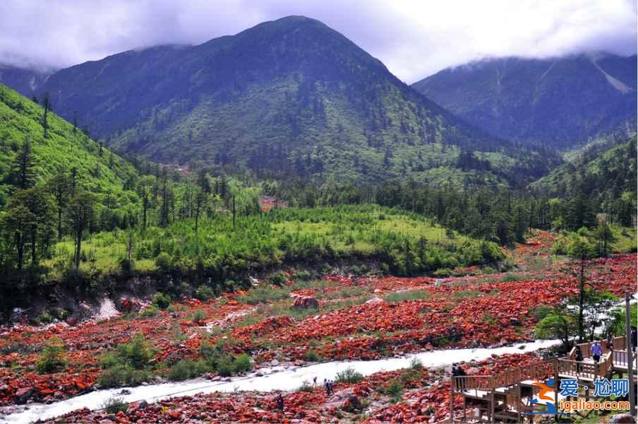 世界第一紅石灘：絕美海螺溝？